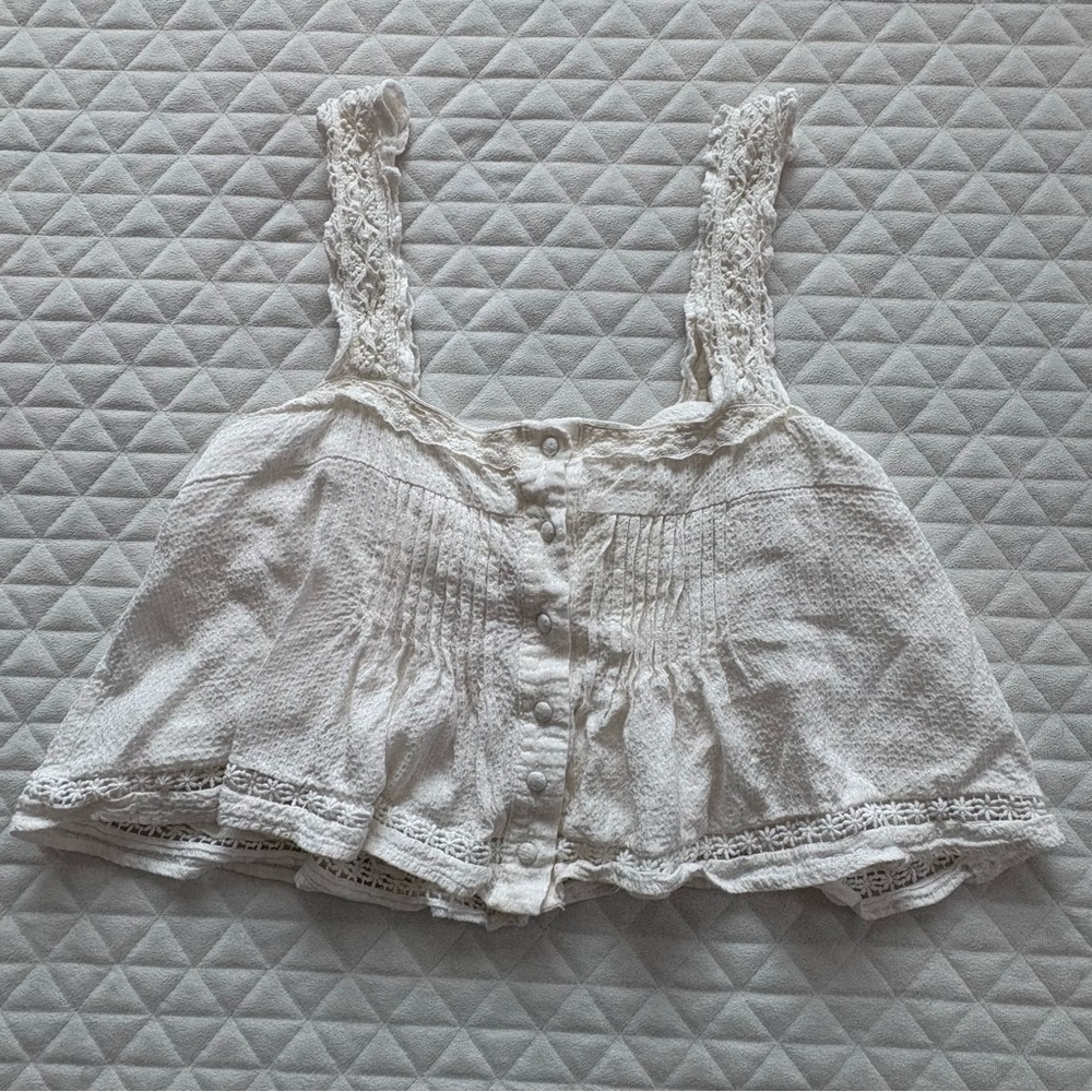 Miss Me Boho Blouse Flowy Cropped Top White Size L Ruffle Lace Trim Cottage Core